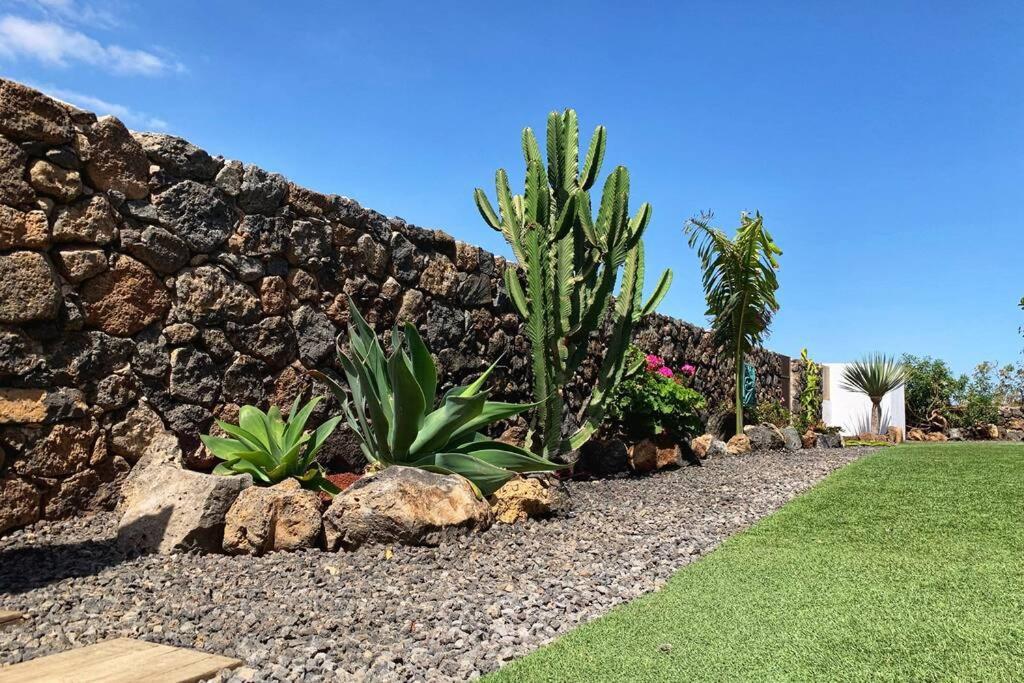 Agua Guesthouse Lajares Villa Con Jacuzzi Exterior foto